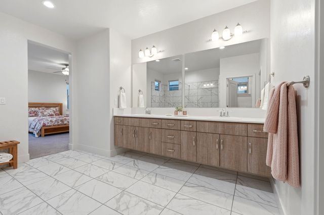 3345 W Florence Avenue, Visalia, CA 93277