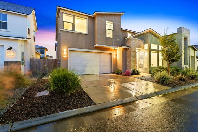 3345 W Florence Avenue, Visalia, CA 93277