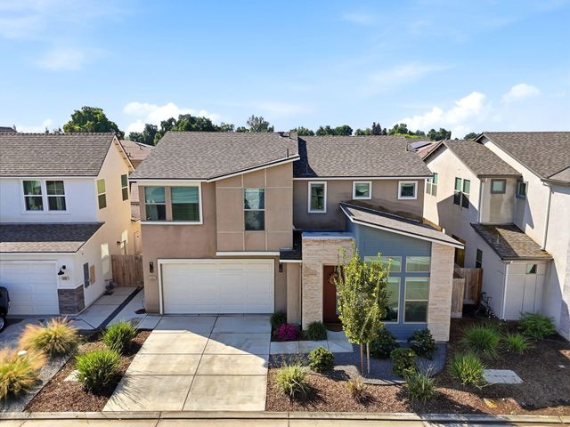 3345 W Florence Avenue, Visalia, CA 93277