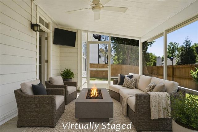 2161 Berryhill Circle SE, Smyrna, GA 30082