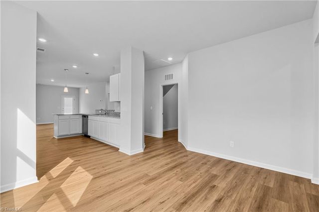 5158 Fallmeade Road, Kernersville, NC 27284