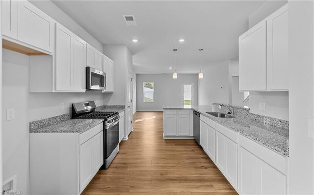 5158 Fallmeade Road, Kernersville, NC 27284