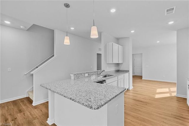 5158 Fallmeade Road, Kernersville, NC 27284