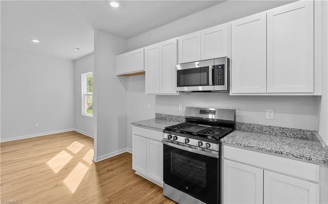 5158 Fallmeade Road, Kernersville, NC 27284