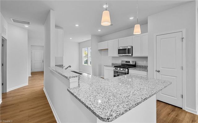 5158 Fallmeade Road, Kernersville, NC 27284