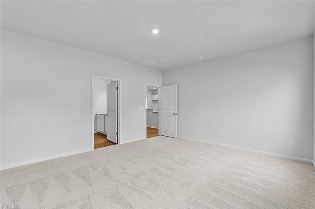 5158 Fallmeade Road, Kernersville, NC 27284