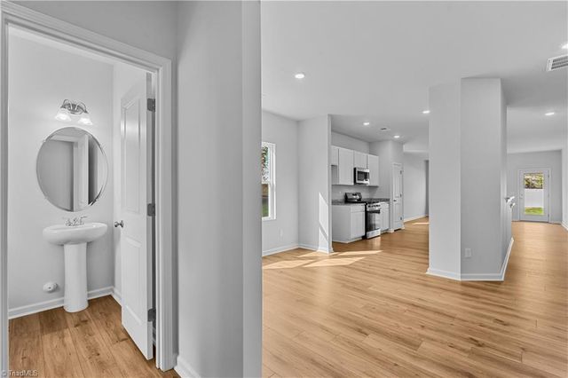 5158 Fallmeade Road, Kernersville, NC 27284