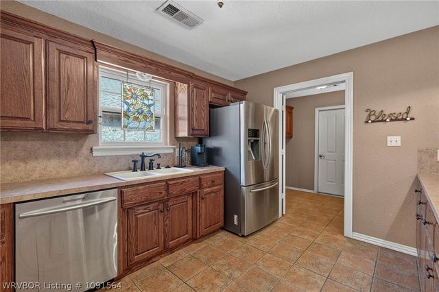 1120 Breckenridge Drive, Van Buren, AR 72956