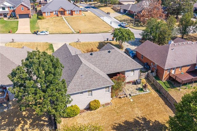 1120 Breckenridge Drive, Van Buren, AR 72956
