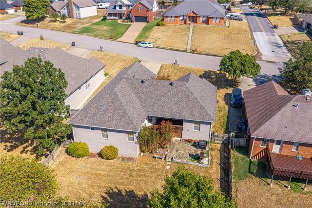 1120 Breckenridge Drive, Van Buren, AR 72956