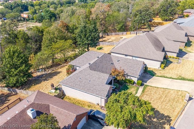 1120 Breckenridge Drive, Van Buren, AR 72956