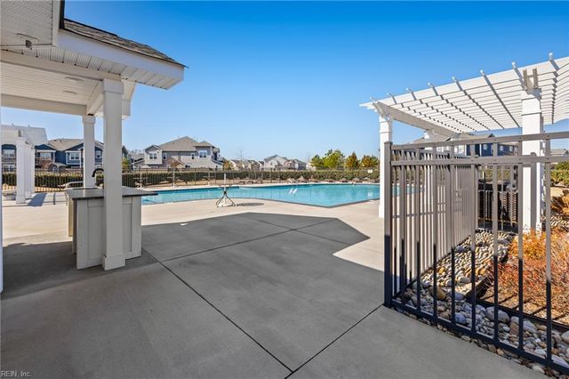 1725 Dromolin Dr 105, Virginia Beach, VA 23456