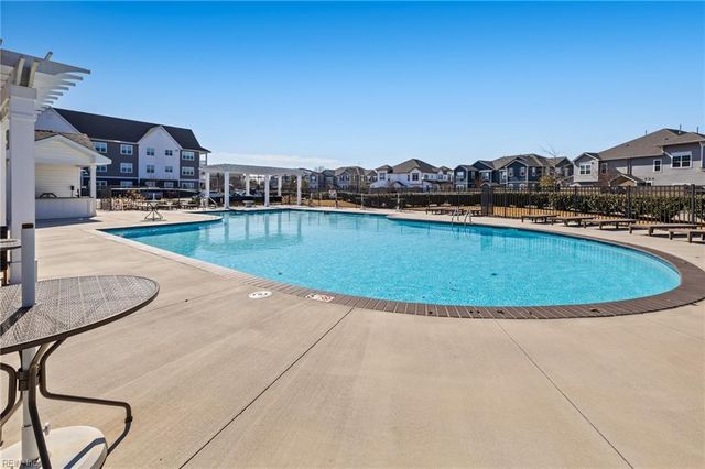 1725 Dromolin Dr 105, Virginia Beach, VA 23456