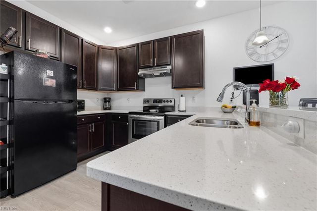 1725 Dromolin Dr 105, Virginia Beach, VA 23456