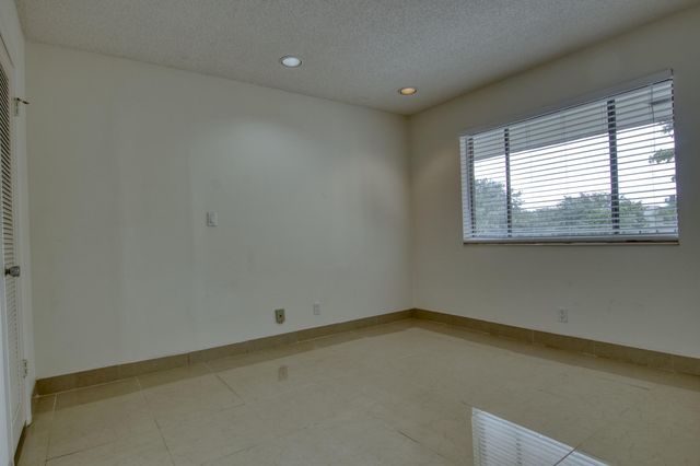 4471 Luxemburg Court 301, Lake Worth, FL 33467