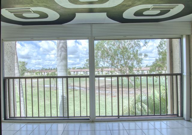 4471 Luxemburg Court 301, Lake Worth, FL 33467