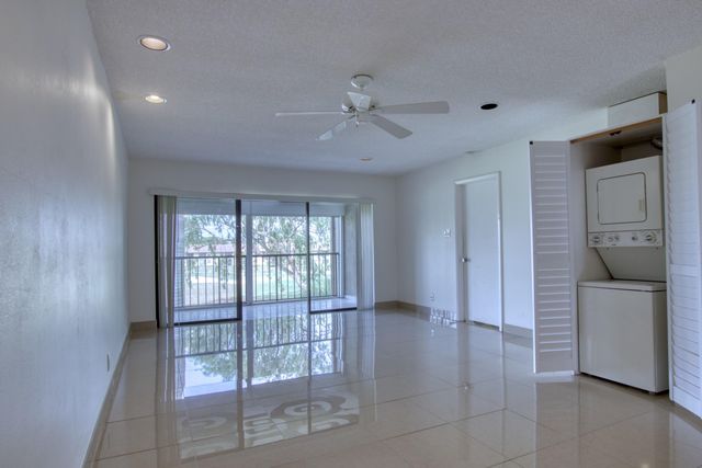 4471 Luxemburg Court 301, Lake Worth, FL 33467