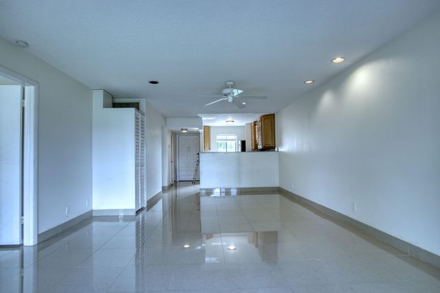 4471 Luxemburg Court 301, Lake Worth, FL 33467