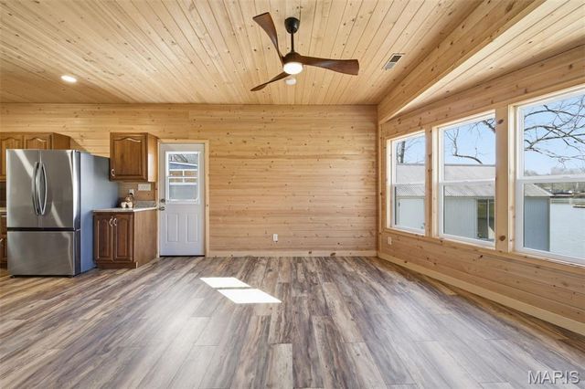 1387 Hartshorn Drive, Hermann, MO 65041