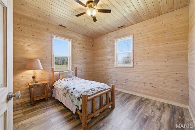 1387 Hartshorn Drive, Hermann, MO 65041