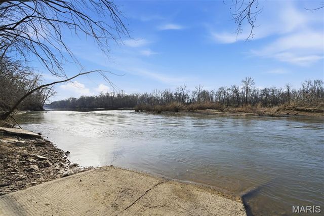 1387 Hartshorn Drive, Hermann, MO 65041