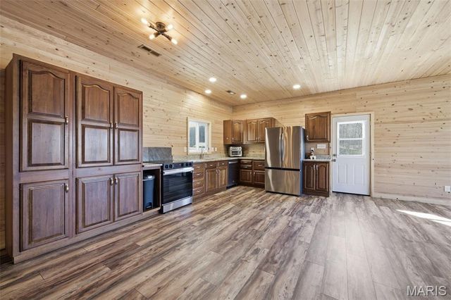 1387 Hartshorn Drive, Hermann, MO 65041