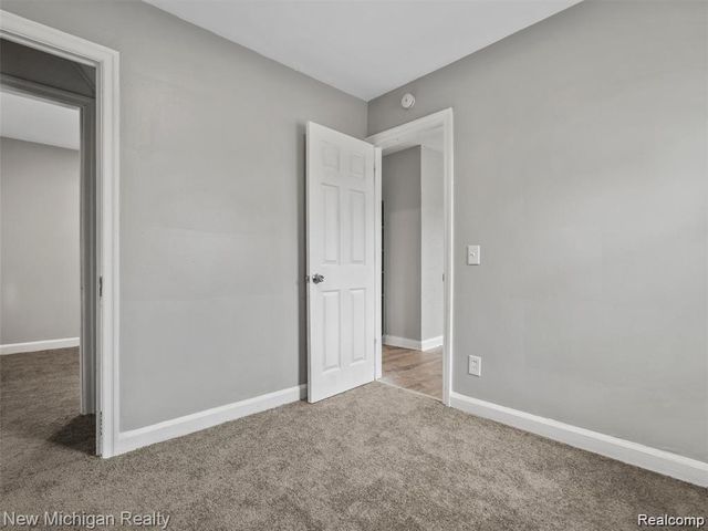 20805 S Chrysler Drive, Hazel Park, MI 48030