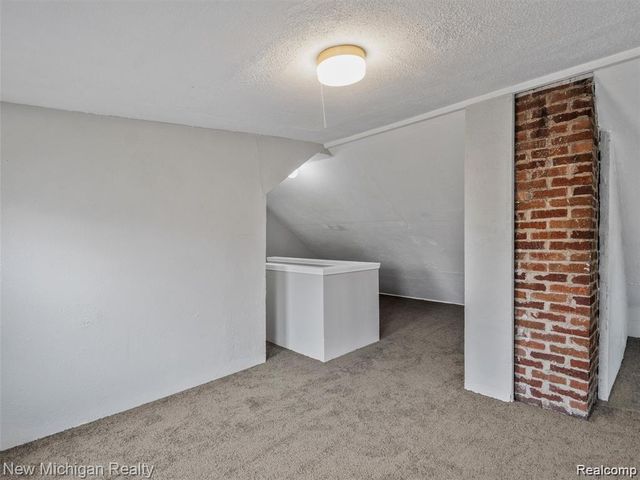 20805 S Chrysler Drive, Hazel Park, MI 48030