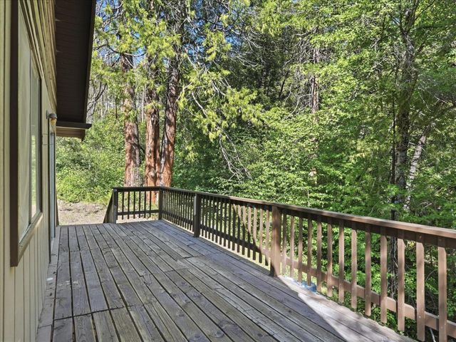 45167 Tolladay Rd, Oakhurst, CA 93654