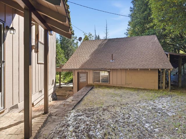45167 Tolladay Rd, Oakhurst, CA 93654