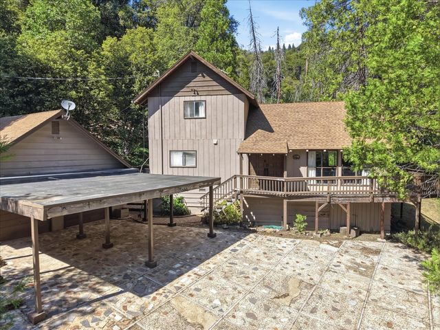 45167 Tolladay Rd, Oakhurst, CA 93654