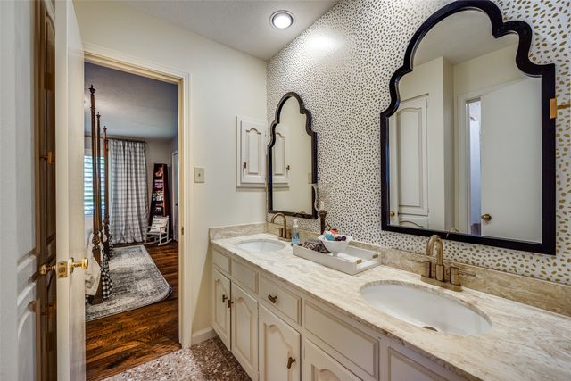 7247 Joyce Way, Dallas, TX 75225