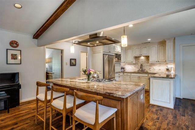 7247 Joyce Way, Dallas, TX 75225