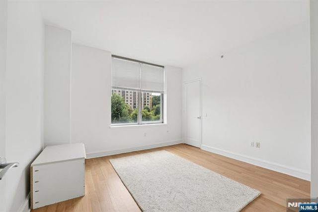 8100 River Road 502, North Bergen, NJ 07047