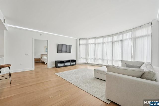 8100 River Road 502, North Bergen, NJ 07047