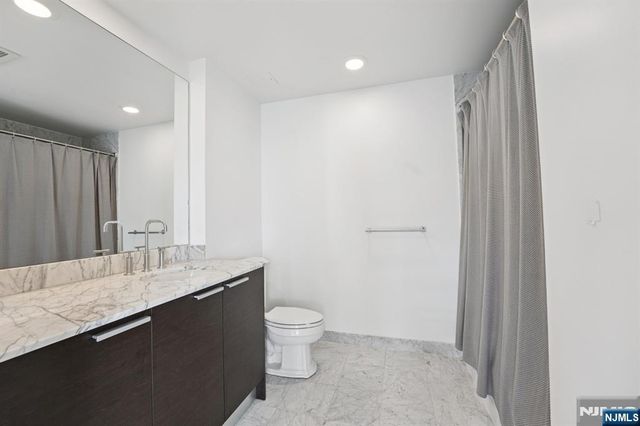 8100 River Road 502, North Bergen, NJ 07047