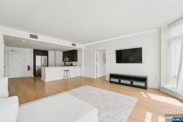 8100 River Road 502, North Bergen, NJ 07047