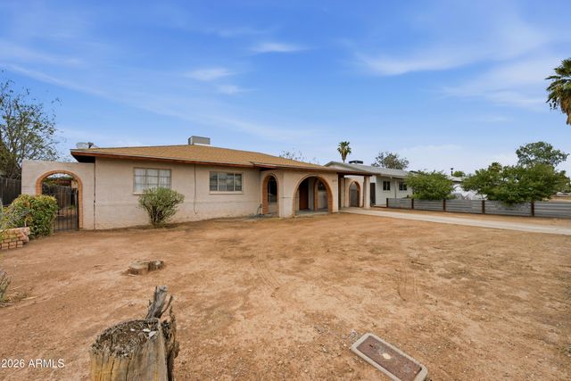 1350 E OSBORN Road, Phoenix, AZ 85014