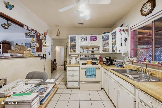 1350 E OSBORN Road, Phoenix, AZ 85014