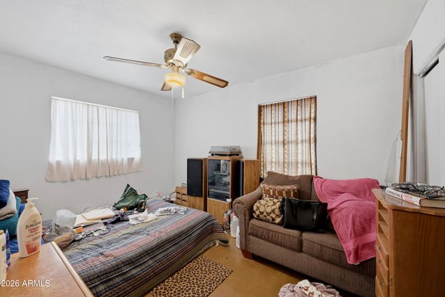 1350 E OSBORN Road, Phoenix, AZ 85014