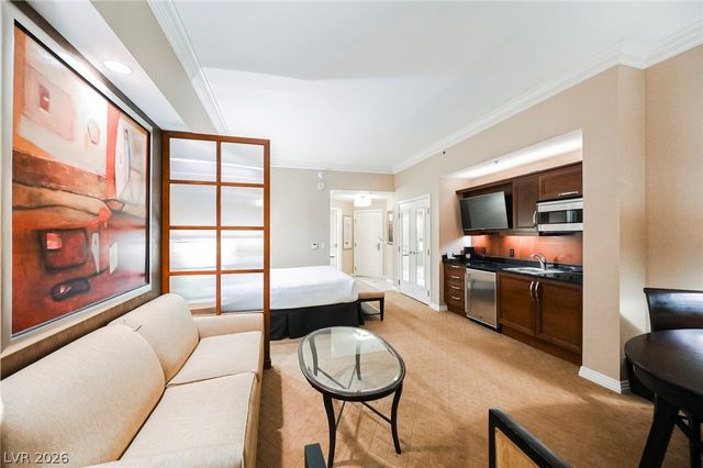 145 East HARMON Avenue 411, Las Vegas, NV 89109