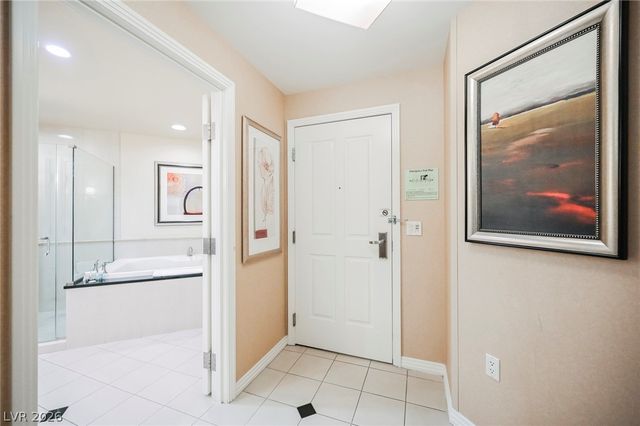 145 East HARMON Avenue 411, Las Vegas, NV 89109