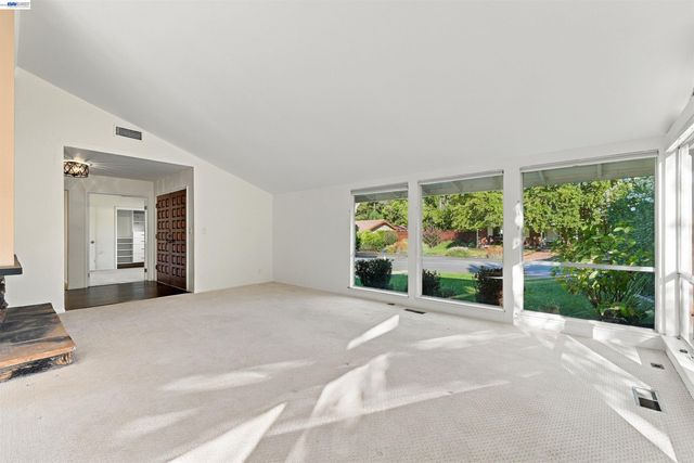 11 Ray Court, Alamo, CA 94507