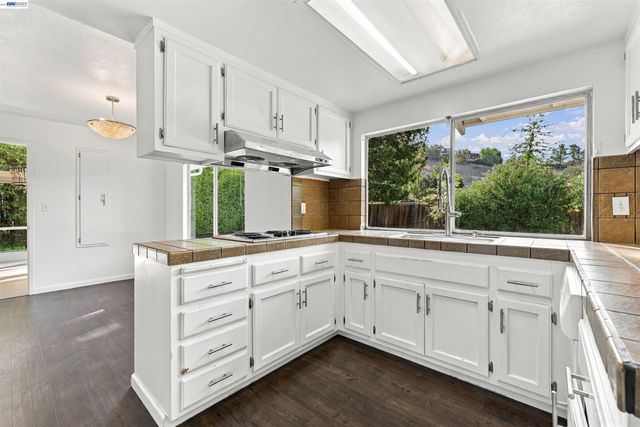 11 Ray Court, Alamo, CA 94507