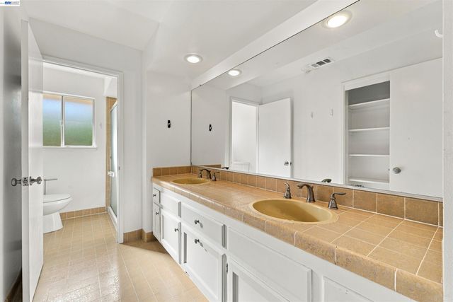 11 Ray Court, Alamo, CA 94507
