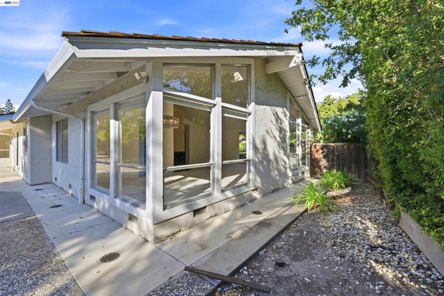 11 Ray Court, Alamo, CA 94507
