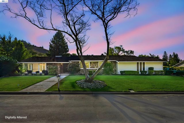 11 Ray Court, Alamo, CA 94507