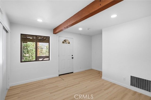 2386 Independence Lane, Running Springs, CA 92382