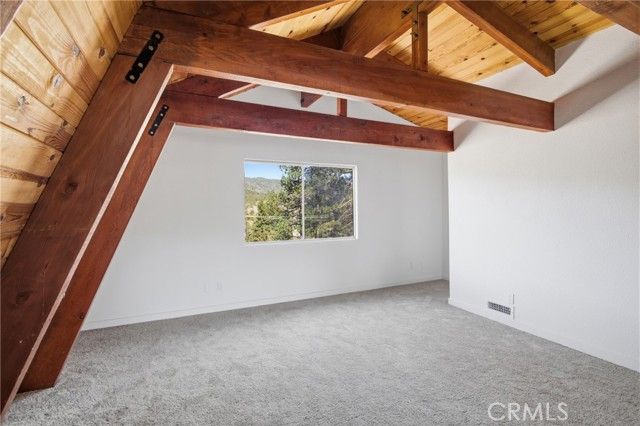 2386 Independence Lane, Running Springs, CA 92382