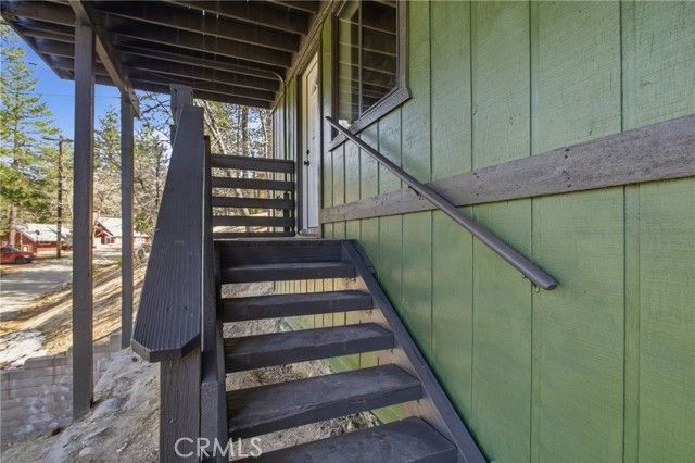 2386 Independence Lane, Running Springs, CA 92382